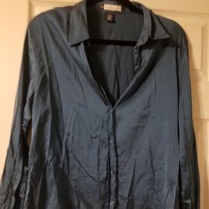 Women's stretch button down blouse